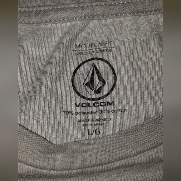 Volcom| "True To This" Mountain Scene T-Shirt - Picture 2 of 3